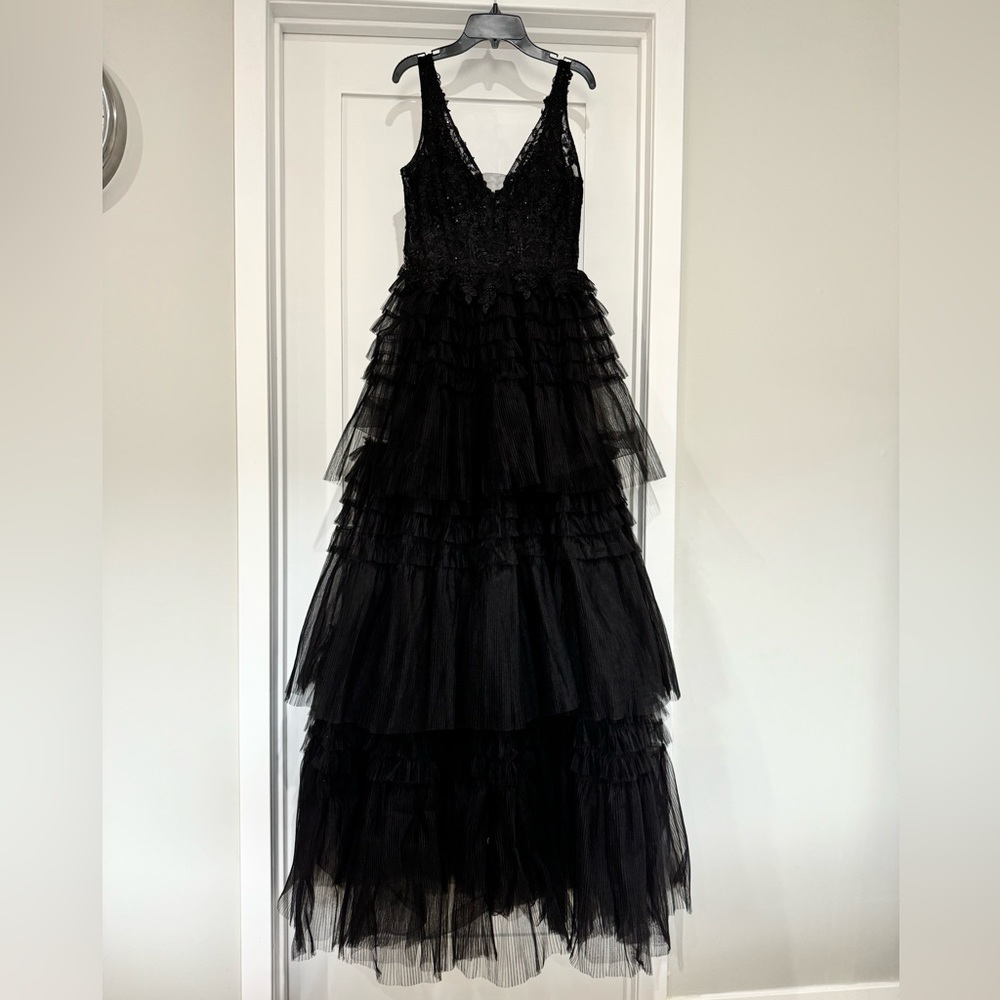 Camille La Vie Beautiful Layered Black Lace Gown. Size 4.